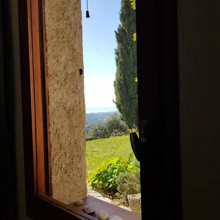 Vue An Der Cote D'azur Fuer 2-3 Personen Mit Gartenanteil Apartment